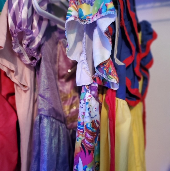 Small girl raincoat 3to5yr old - Picture 2 of 2